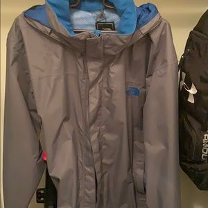 North face rain jacket size LG